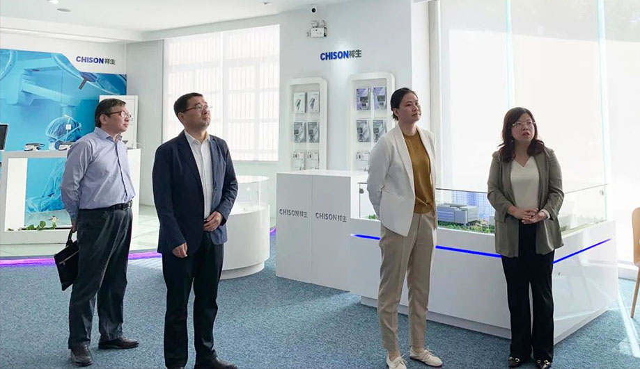 新吴区委副书记李芬一行莅临祥生医疗调研