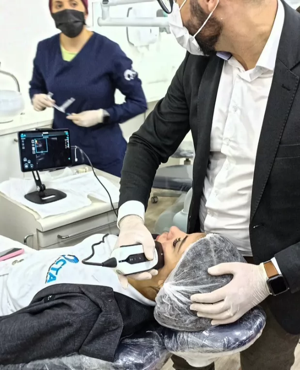 The portability of handheld ultrasound means that it can be used in a variety of settings, including operating rooms, clinics, and outpatient centers. This makes it a versatile tool that can be used to provide high-quality care to patients in a variety of