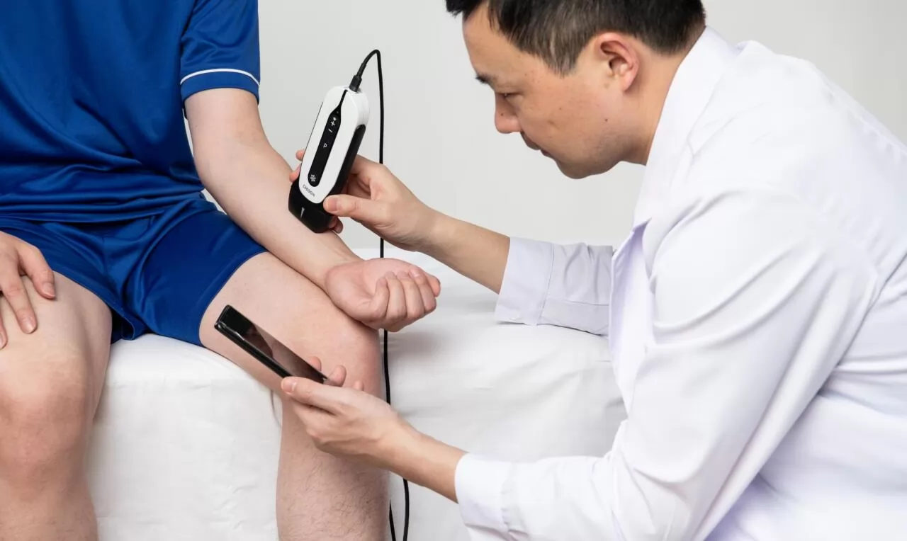 Portable ultrasound machines can also be used to treat a variety of other conditions, such as chronic pain, edema, and fibrosis. By delivering targeted ultrasound waves to affected tissues, these machines can help to promote healing and reduce pain and in